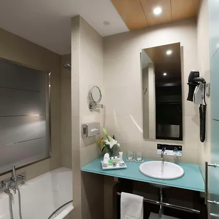 Nh Collection Hotel 4*